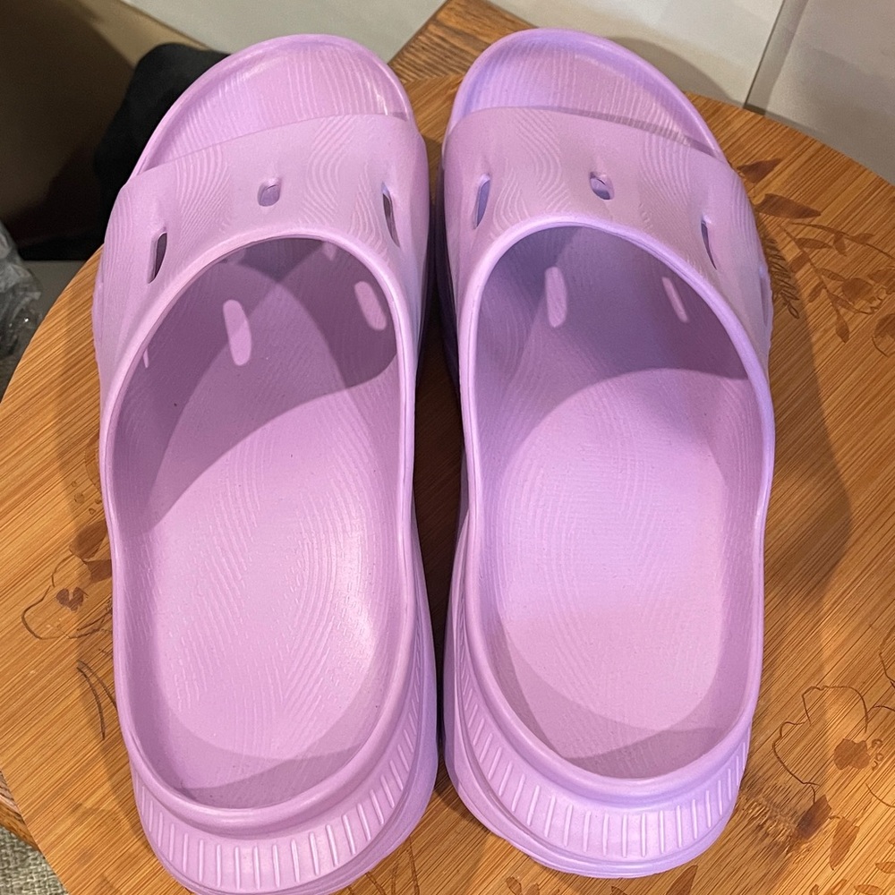 Hoka Men's Purple recovery slides men's size 10. - Picture 5 of 8